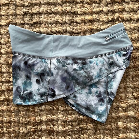 Lululemon Speed Up Low-Rise Short 2.5" Kaleidofloral Multi/Blue Cast Size 4 NWOT - Picture 4 of 10